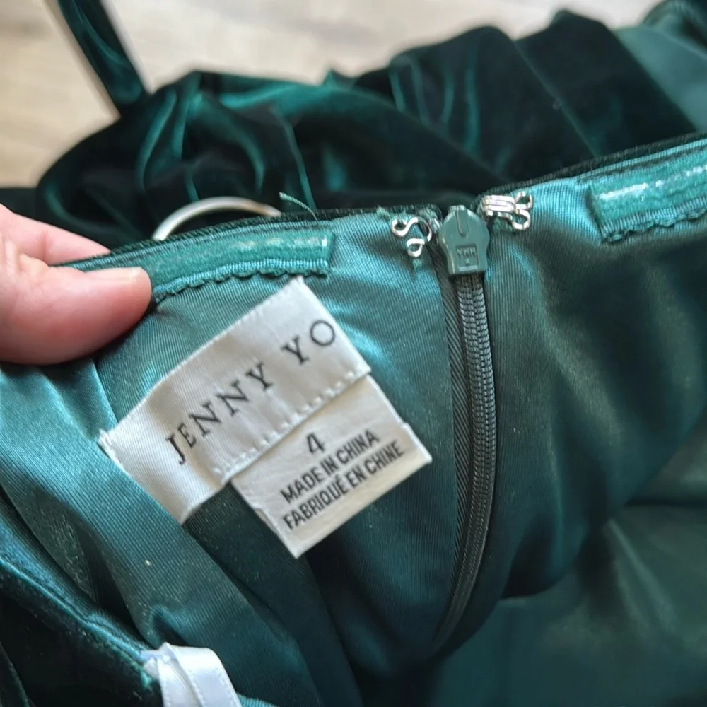 NEW Anthropologie Jenny Yoo Issa Off The Shoulder Stretch Velvet Gown Emerald - Picture 5 of 6